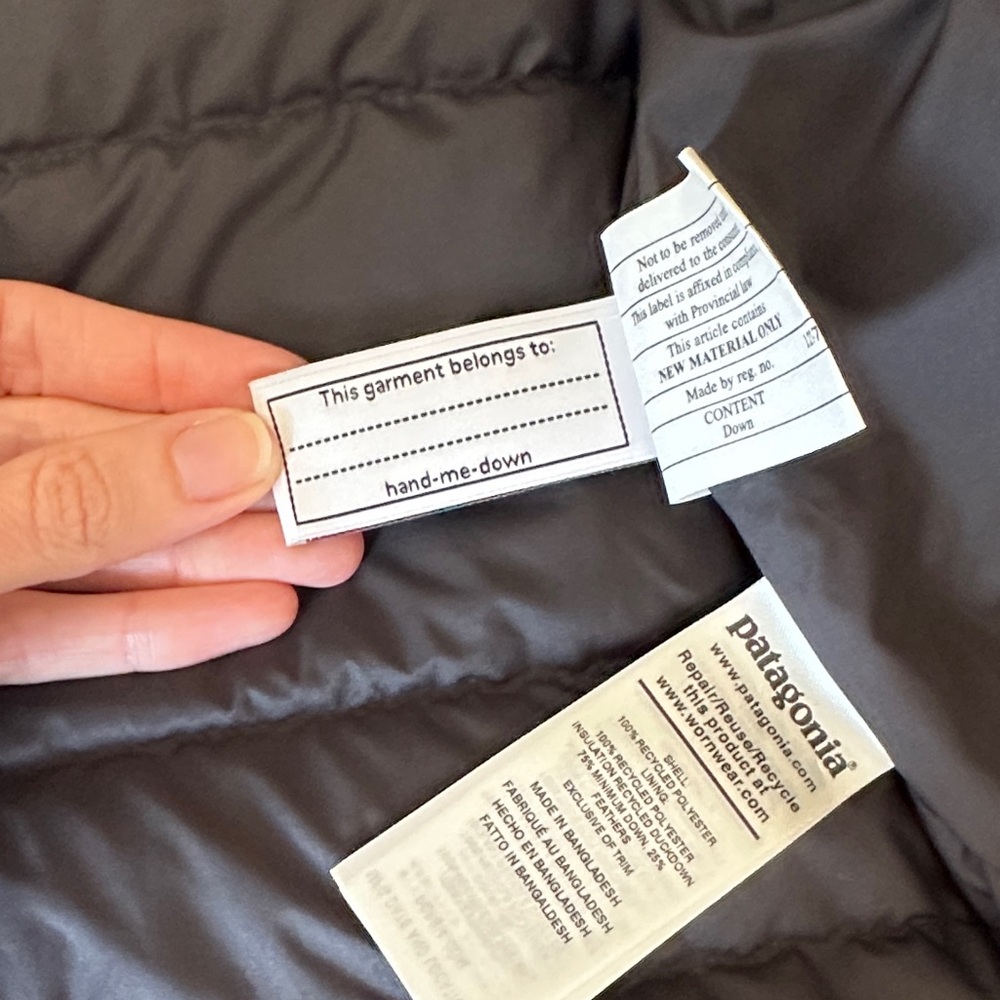 Patagonia Kid’s Black Puffer Jacket - Picture 4 of 7